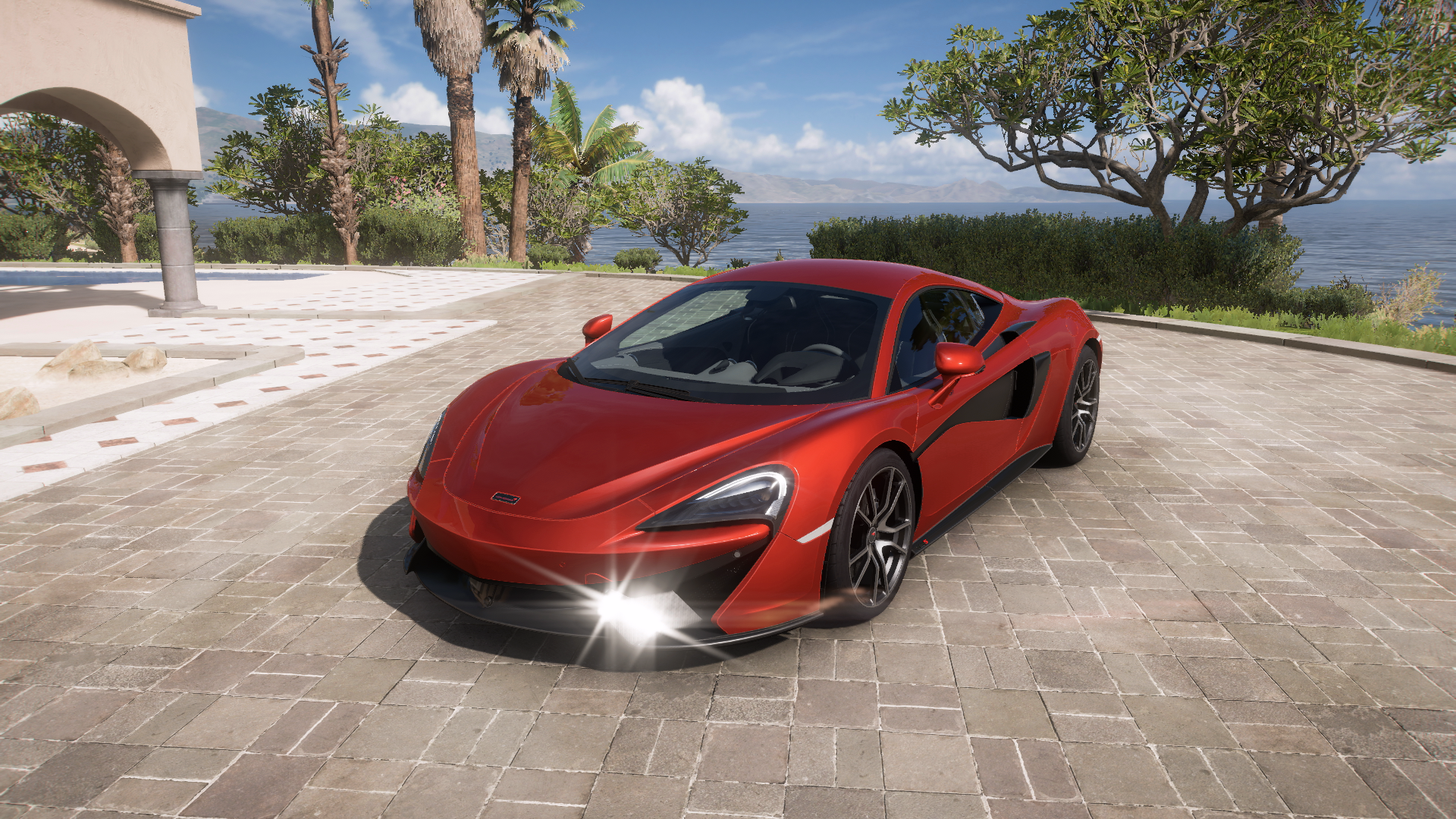 2015 Mclaren 570s Coupé – view 1