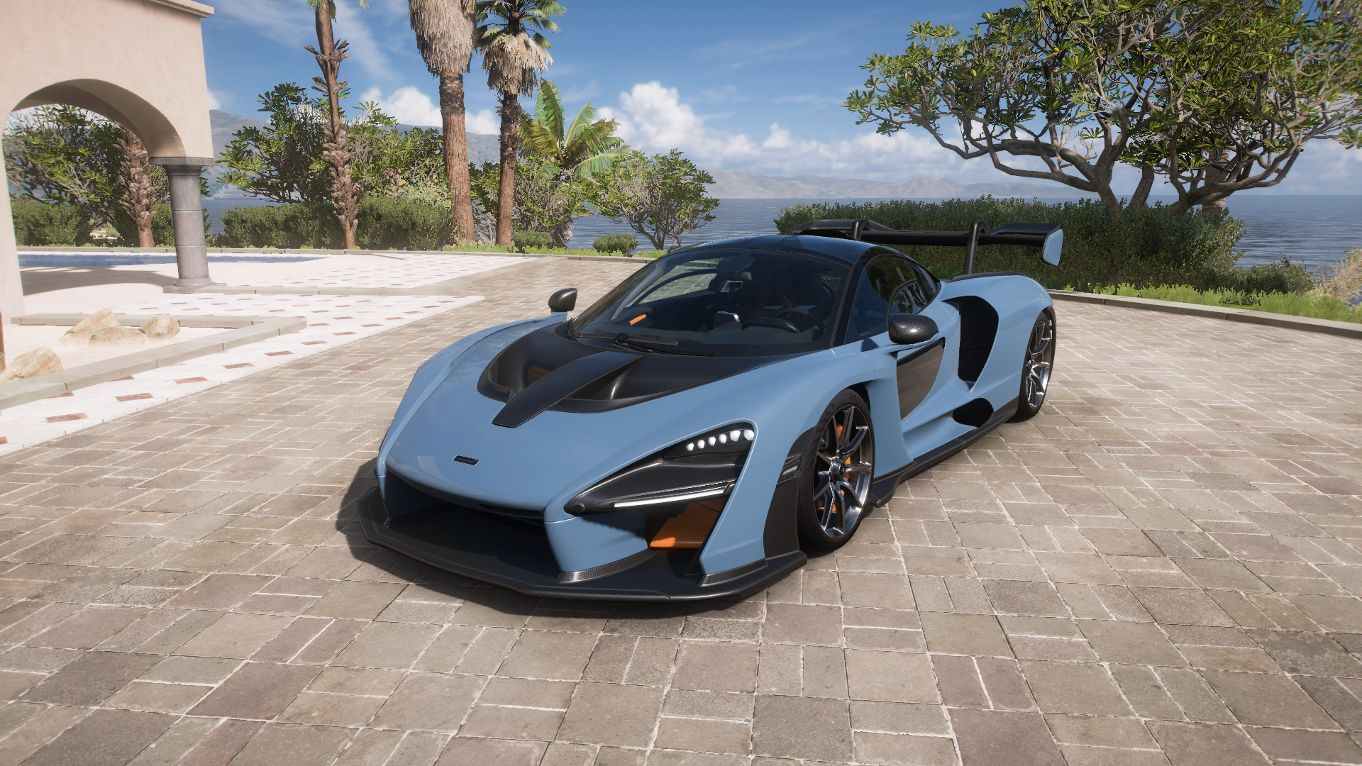 2018 Mclaren Senna – view 1