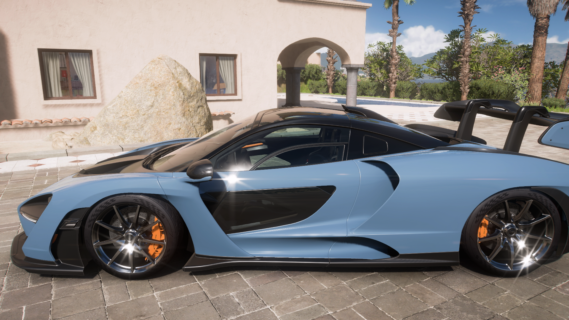 2018 Mclaren Senna – view 2