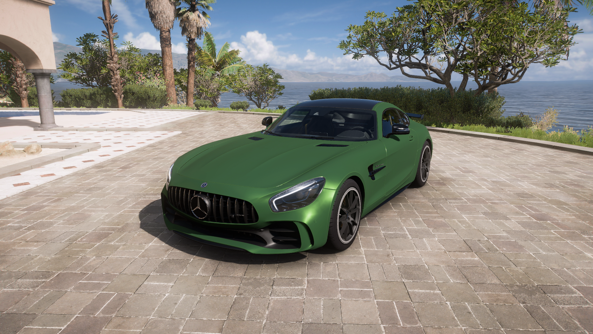 2017 Mercedes-Amg Gt R – view 1