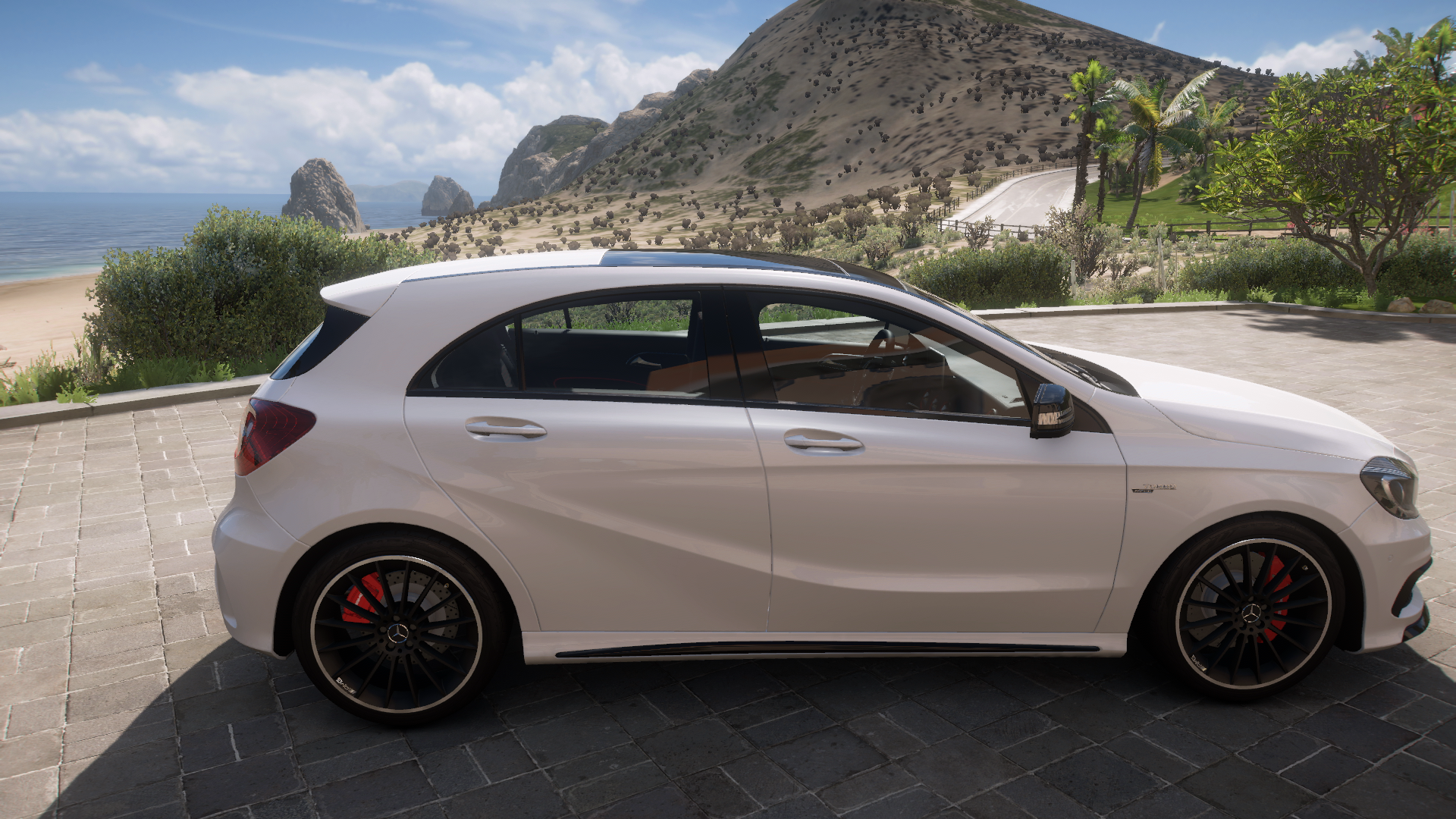2013 Mercedes-Benz A 45 Amg – view 4