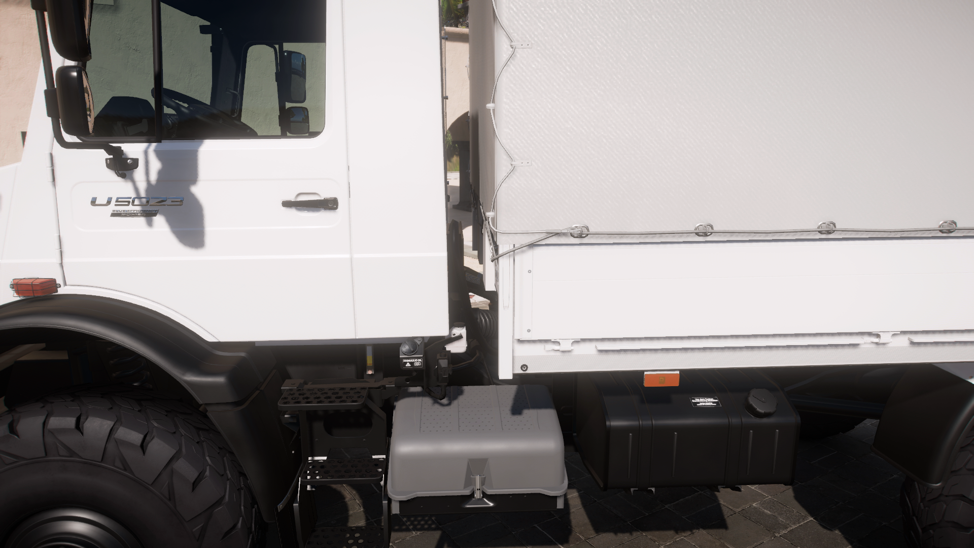 2014 Mercedes-Benz Unimog U5023 – view 2