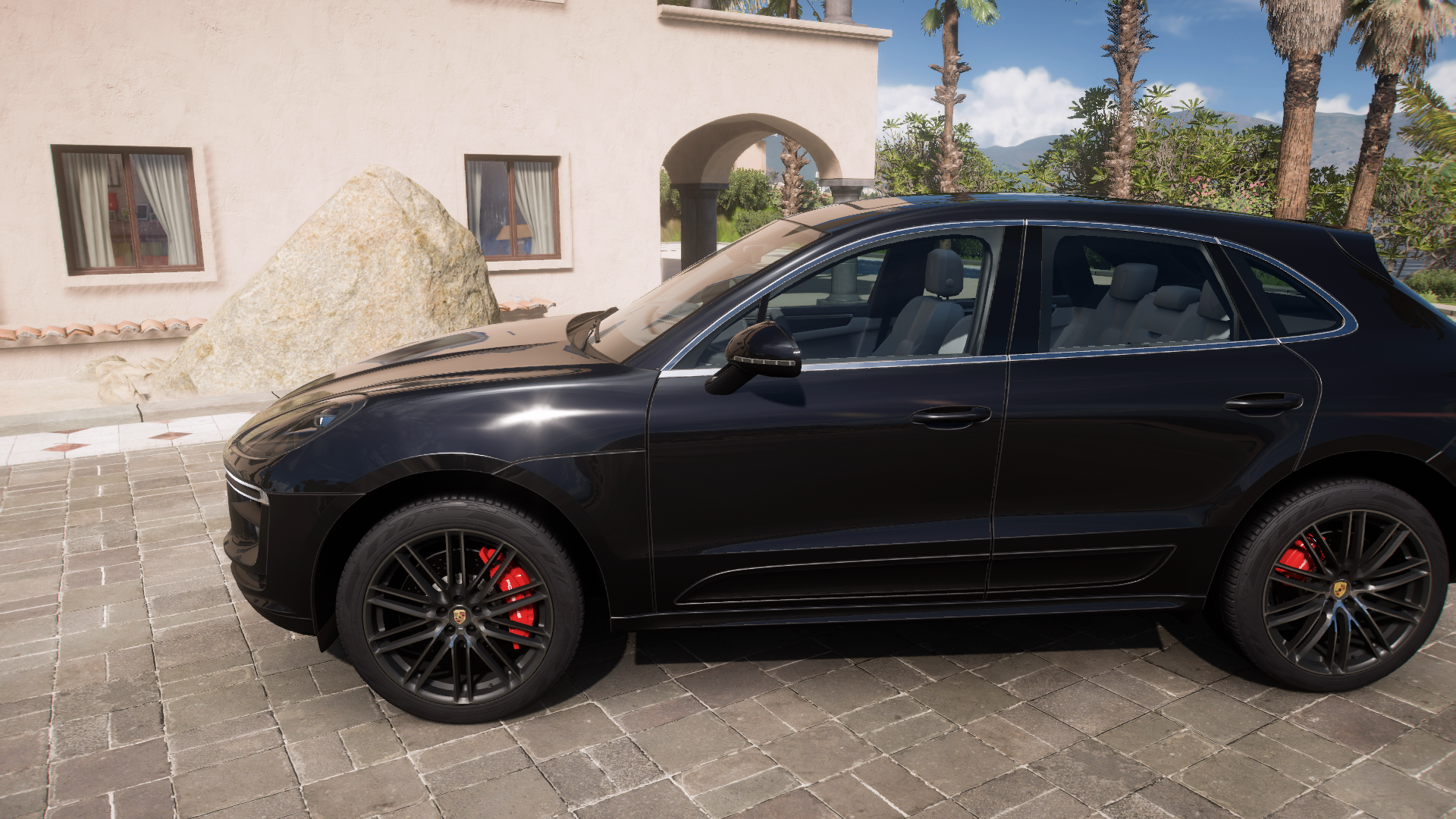 2019 Porsche Macan Turbo – view 2