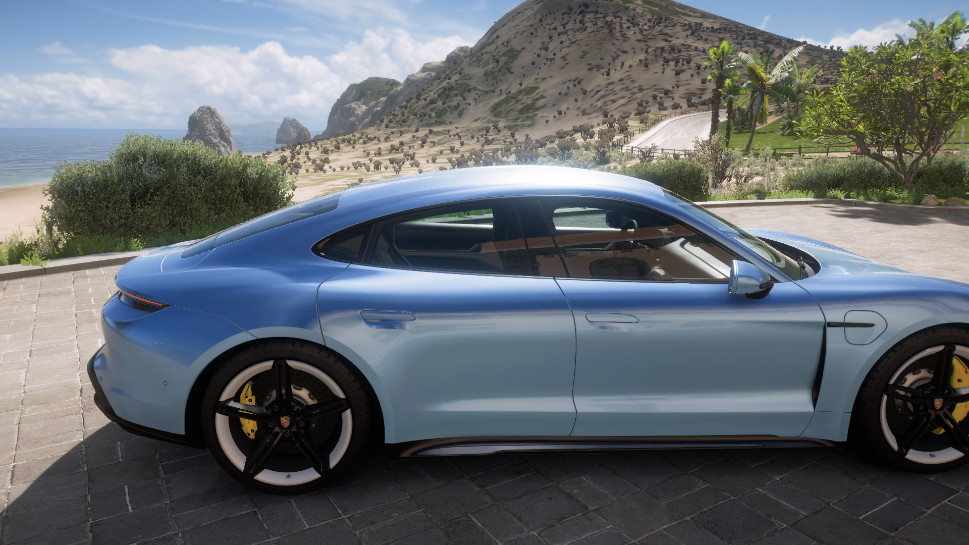 2020 Porsche Taycan Turbo S – view 4
