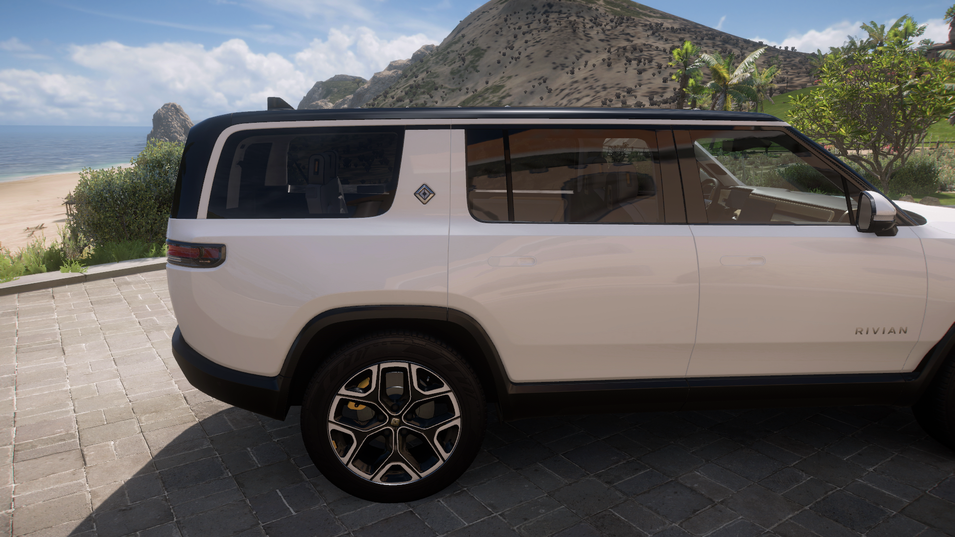 2022 Rivian R1s – view 4