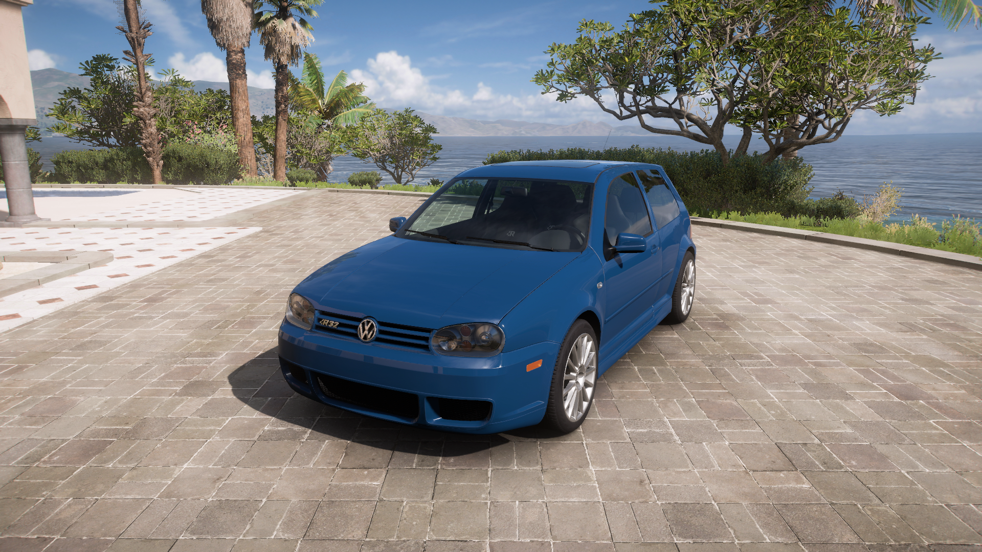 2003 Volkswagen Golf R32 – view 1
