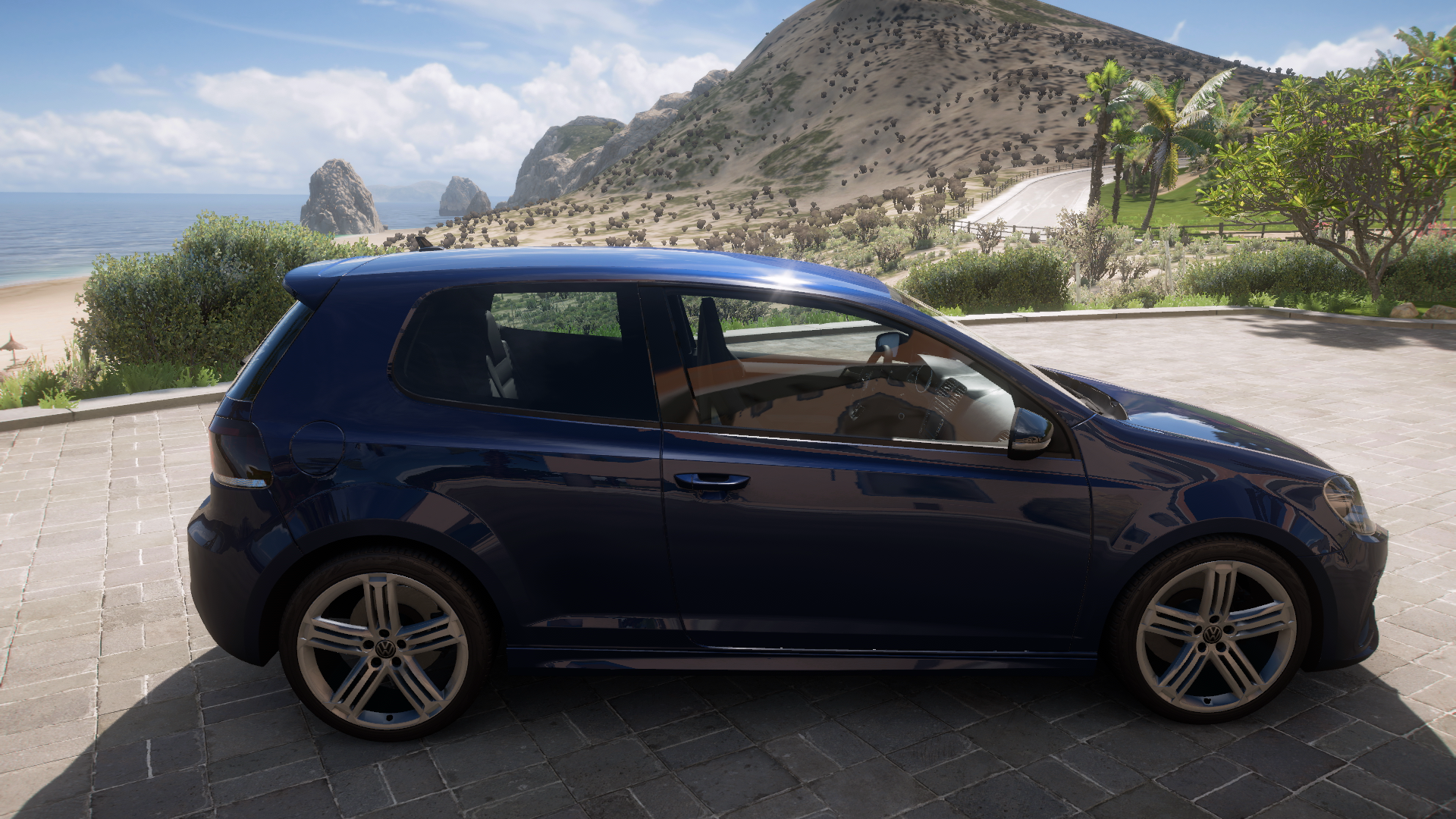 2010 Volkswagen Golf R – view 4