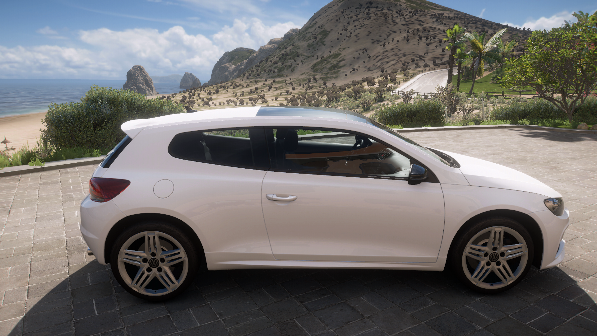 2011 Volkswagen Scirocco R – view 4