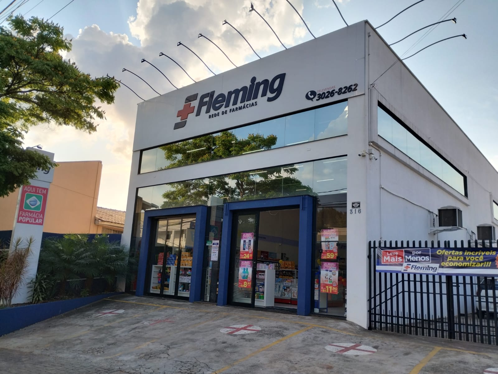 Fachada da Fleming Ortigueira