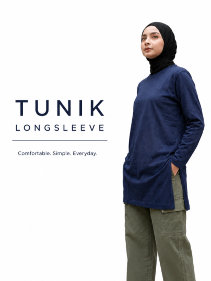 Model mengenakan koleksi MUST Muslimstreetwear