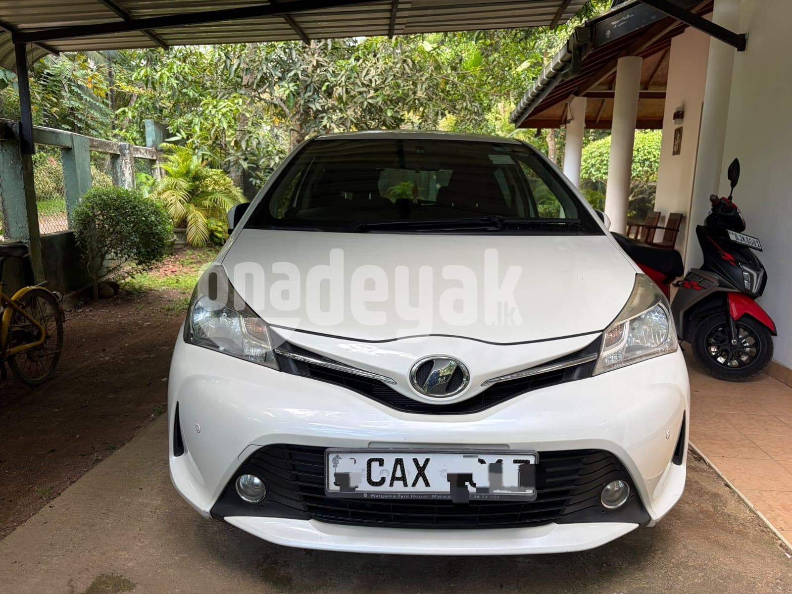 Toyota Vitz 2015