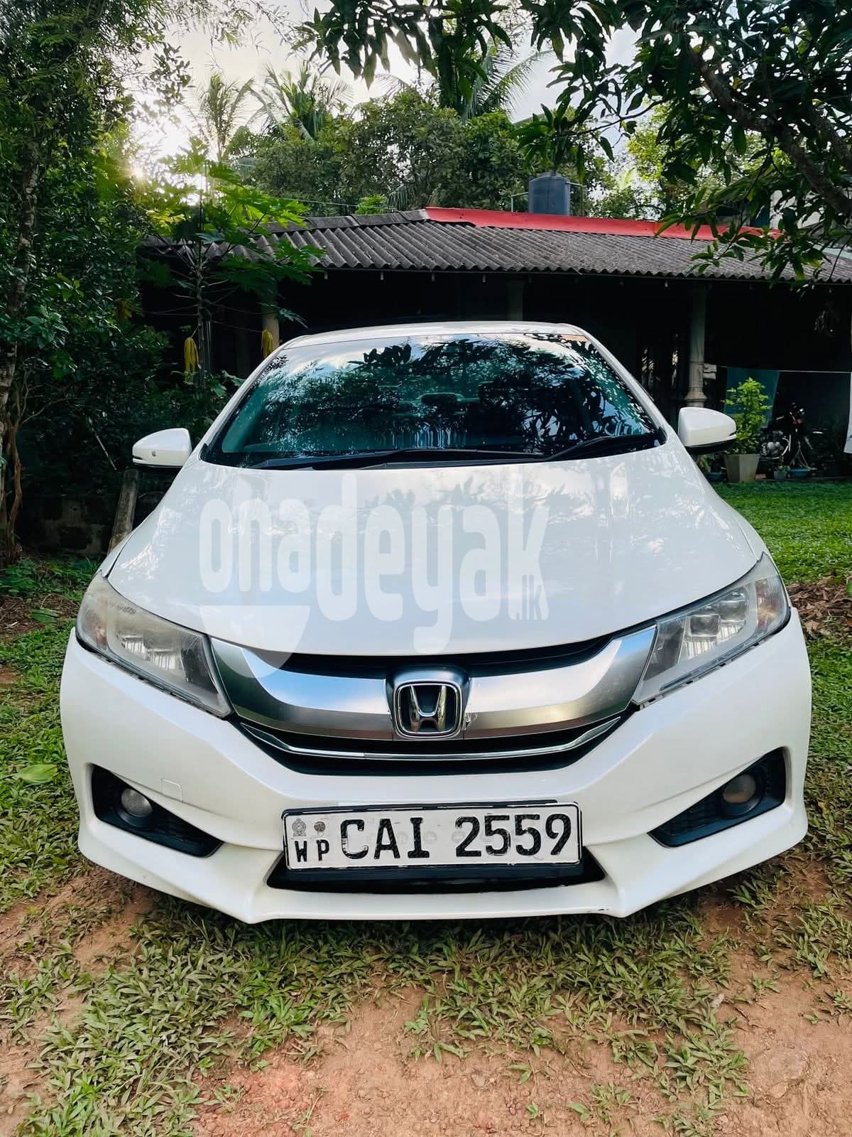 Honda Grace Car Rent A car Kadawatha – Rent Vehicle in Kadawatha, Gampaha – photo 1 of 5