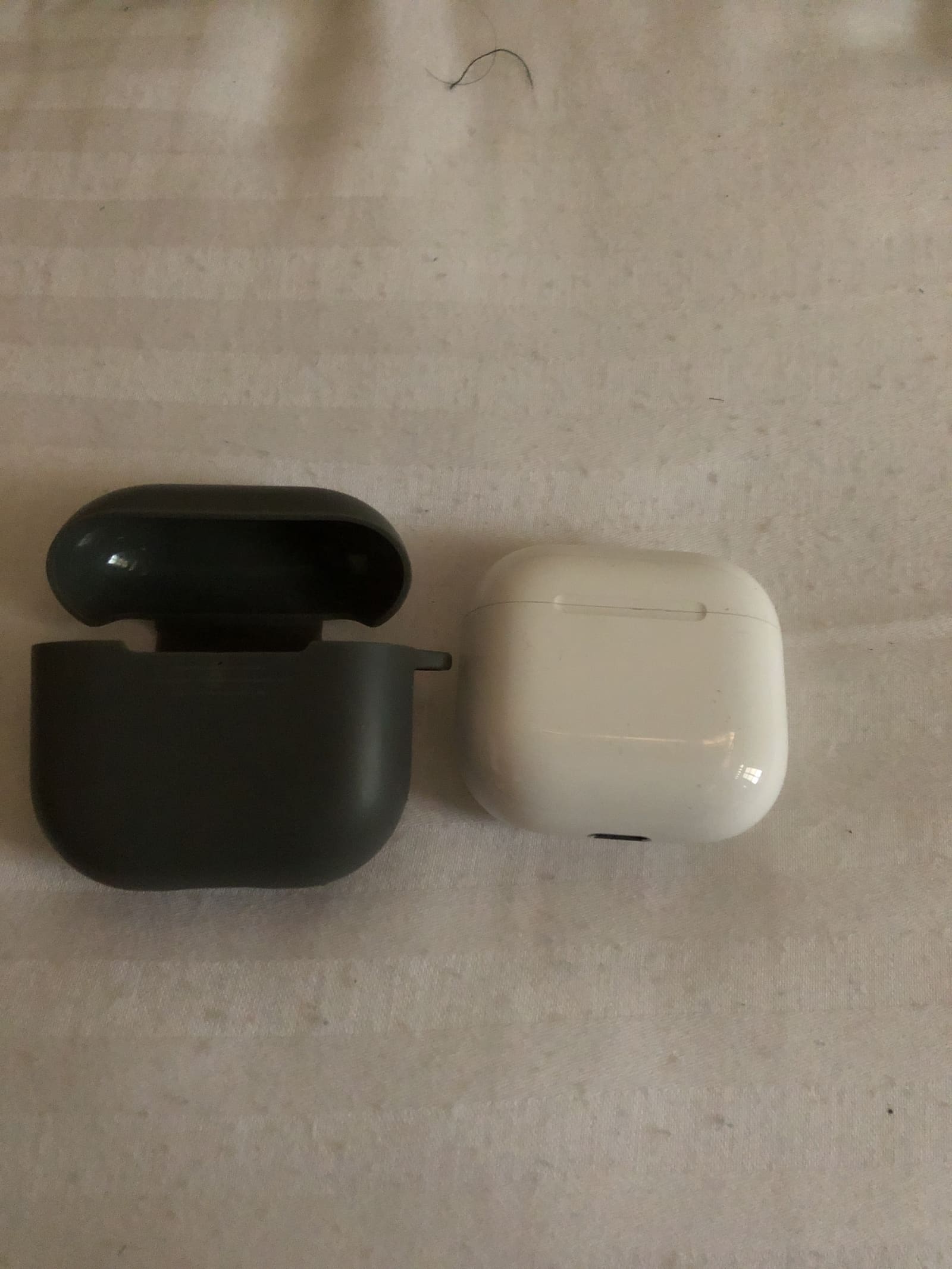 Apple Headphones 1