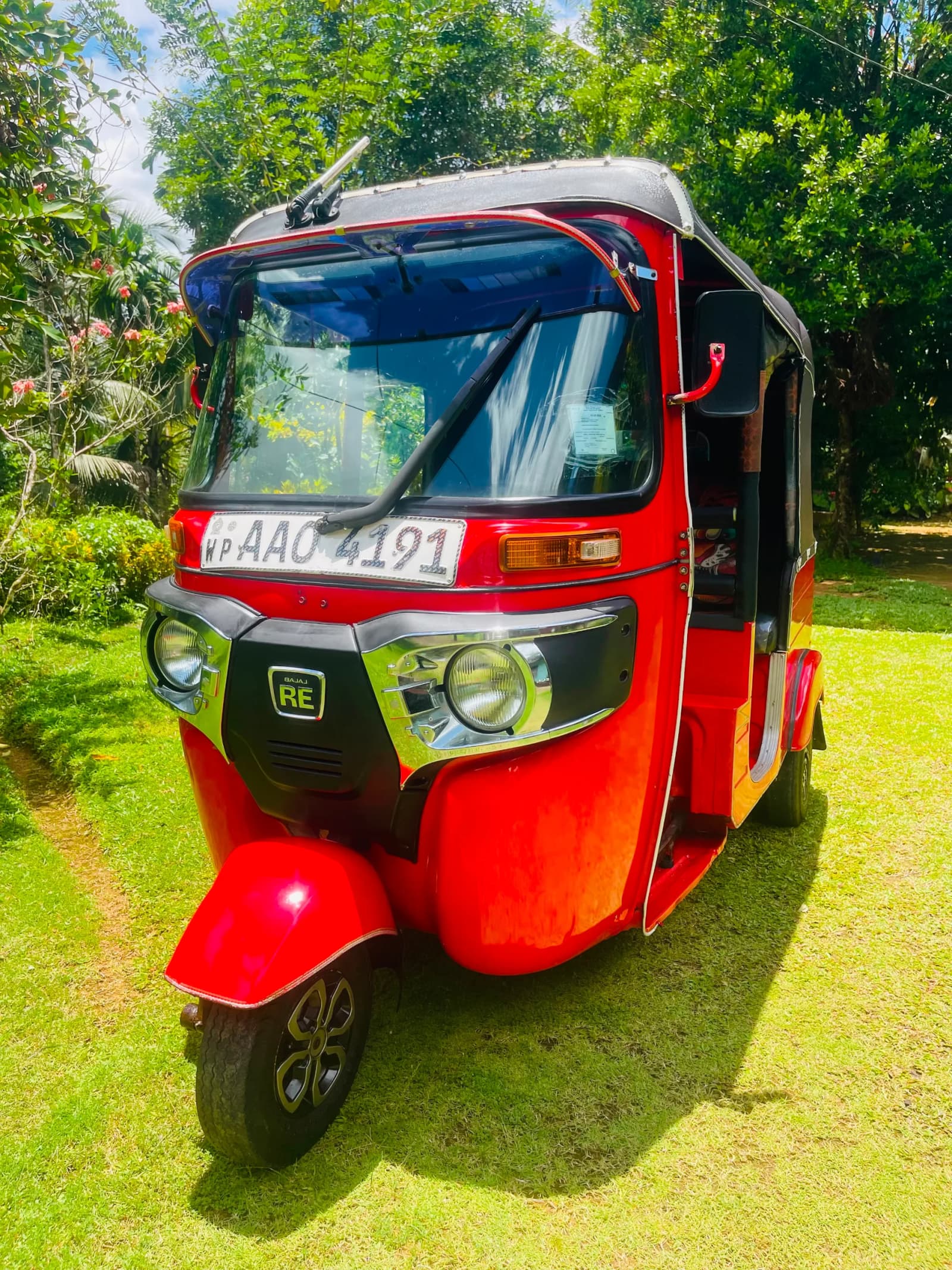 Bajaj RE 2013 1