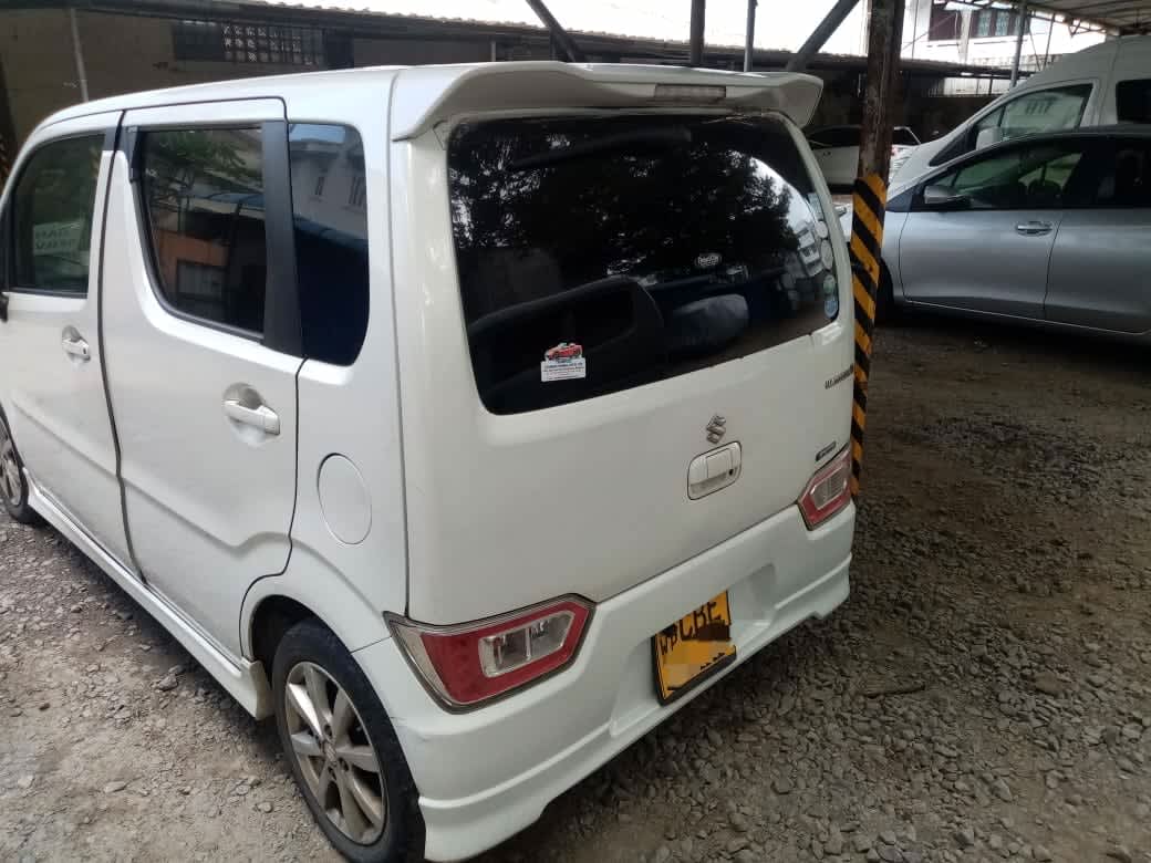 Suzuki Wagon R FZ 2018 3