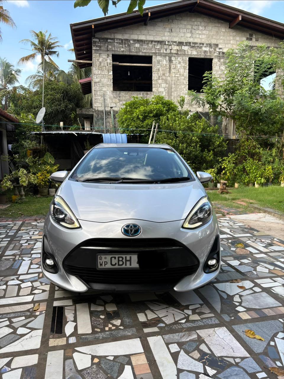 Toyota Aqua G Grade 2017 1