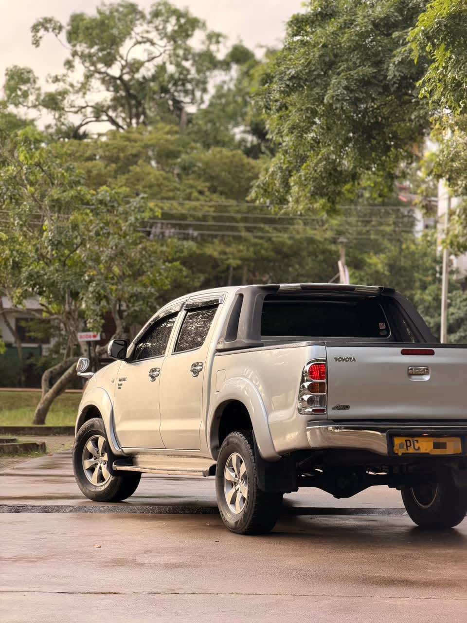 Toyota Hilux 2008 3