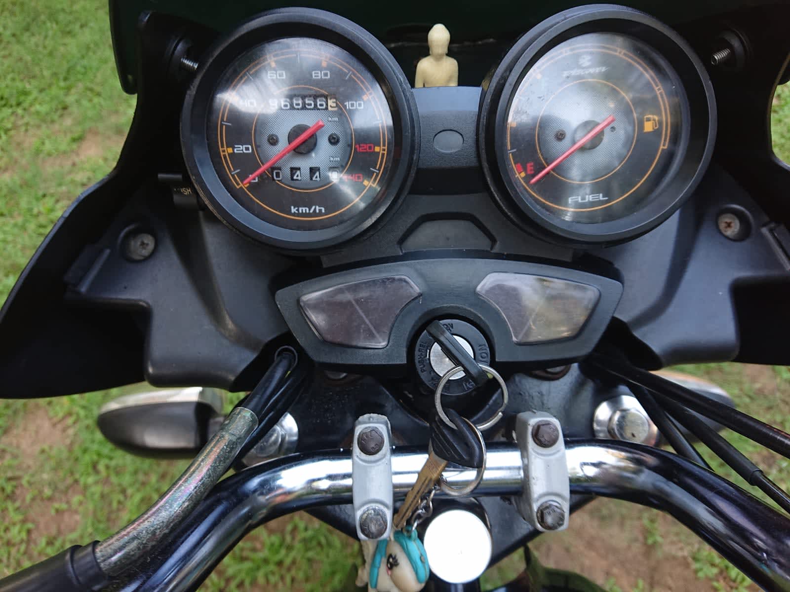 Bajaj Discover 100 2014 3