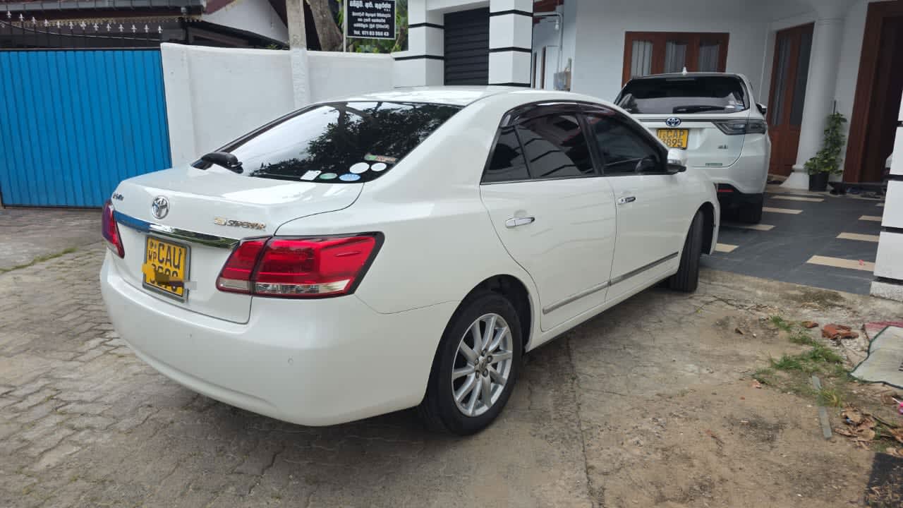 Toyota Premio 2016 3