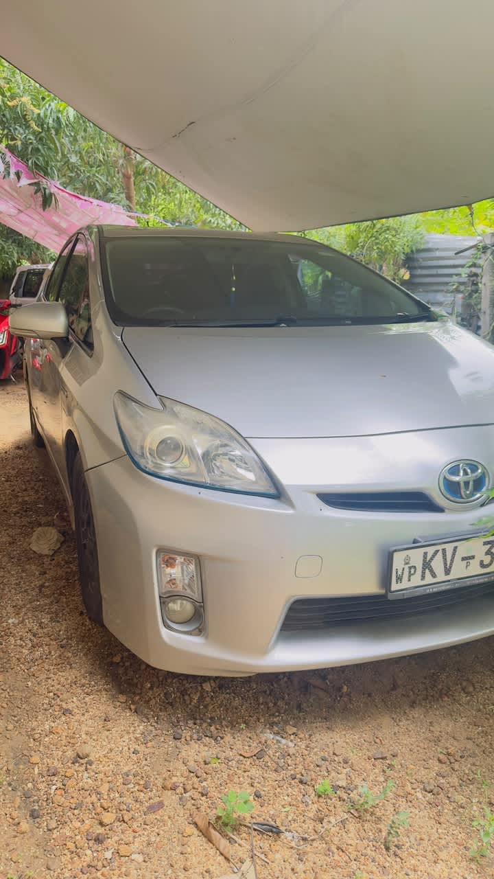 Toyota Prius 2010 1