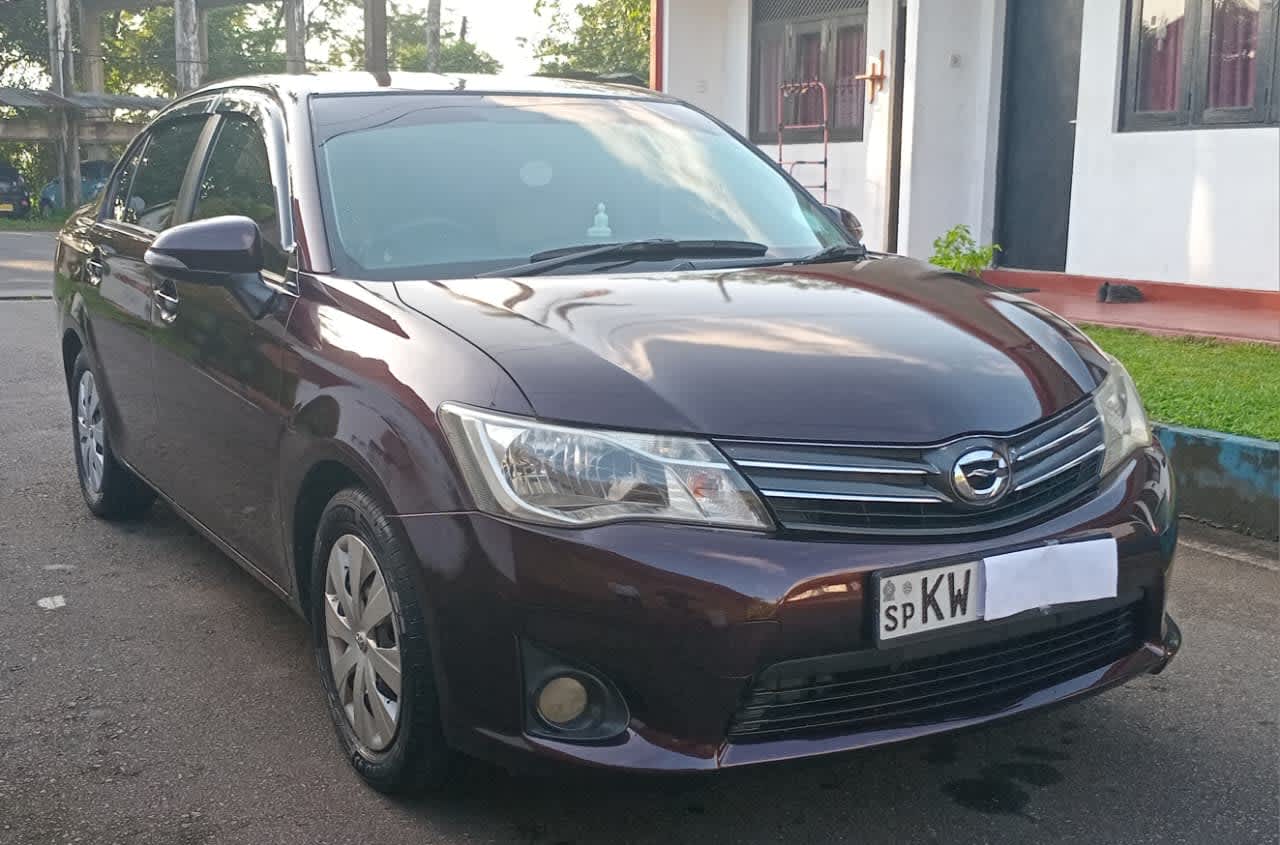 Toyota Axio 2013 1