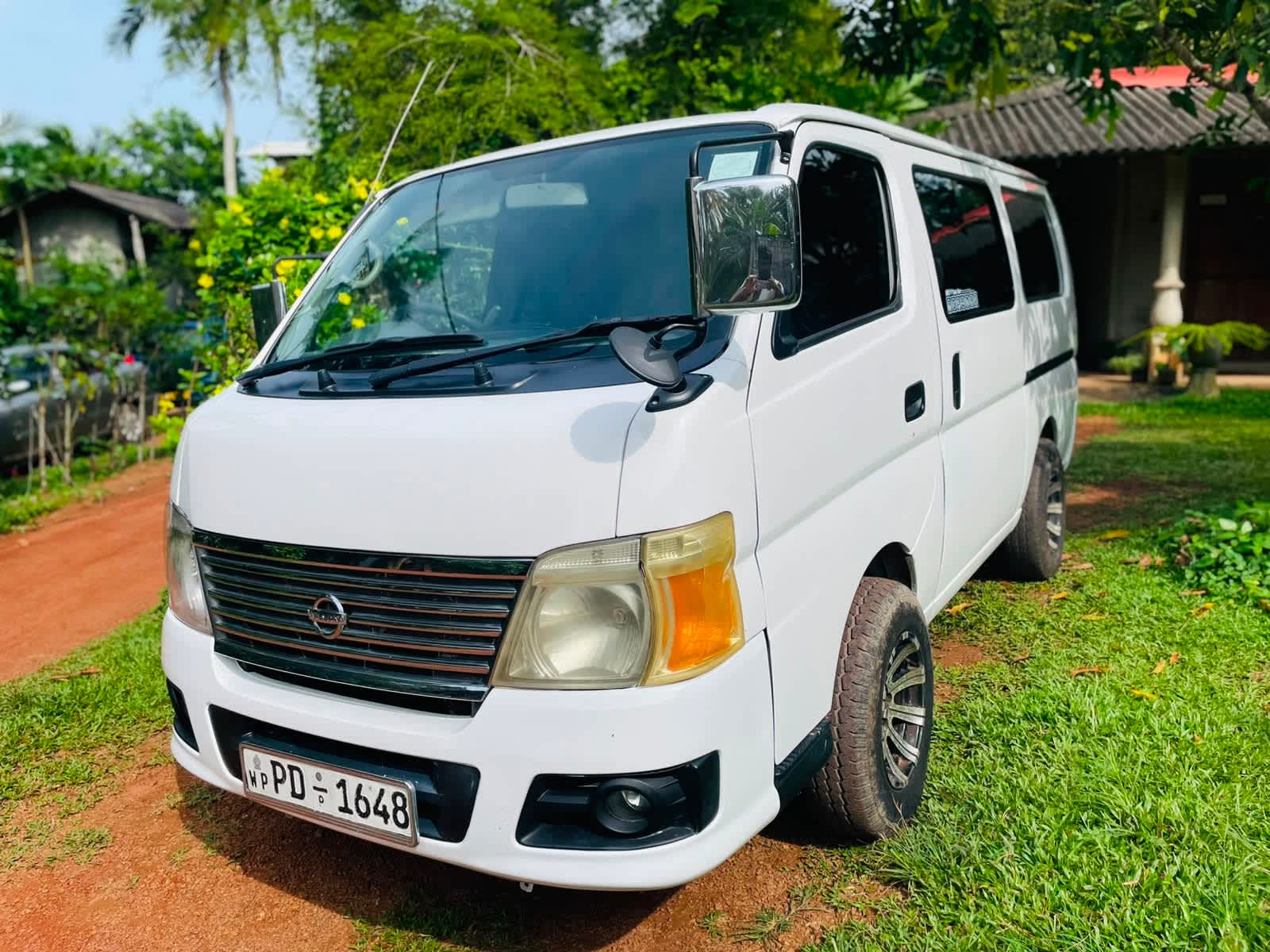 Nissan Caravan Van Rent a Car kadawatha – Rent Vehicle in Kadawatha, Gampaha – photo 4 of 5