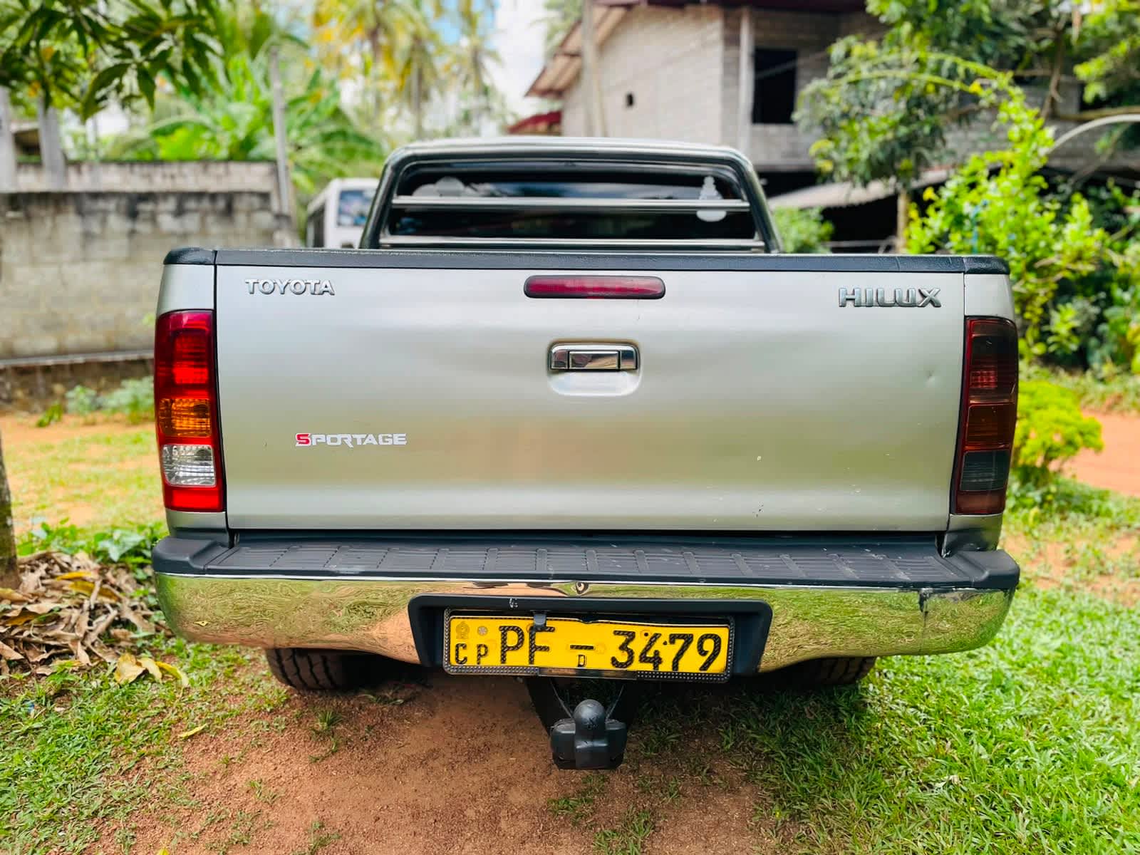 Toyota Hilax Cab Rent A Car kadawatha – Rent Vehicle in Kadawatha, Gampaha – photo 2 of 5