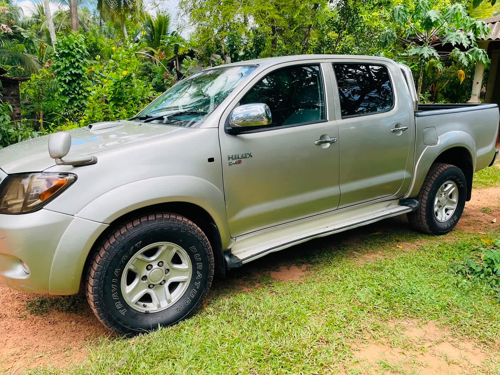 Toyota Hilax Cab Rent A Car kadawatha – Rent Vehicle in Kadawatha, Gampaha – photo 5 of 5