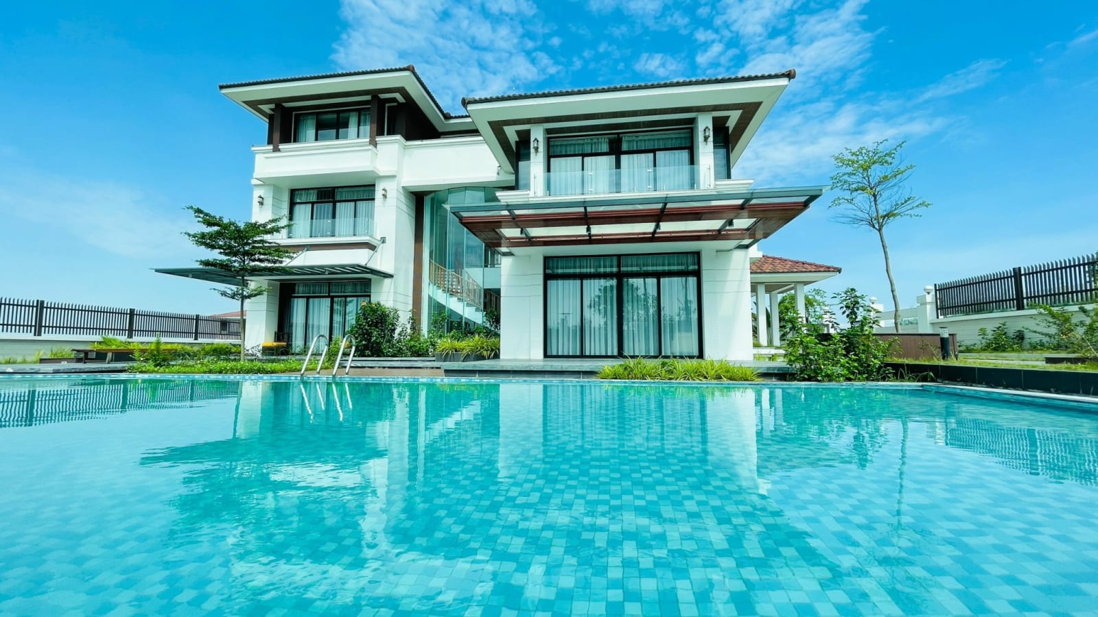 Hồ bơi Villa FLC Hạ Long BT6A-01
