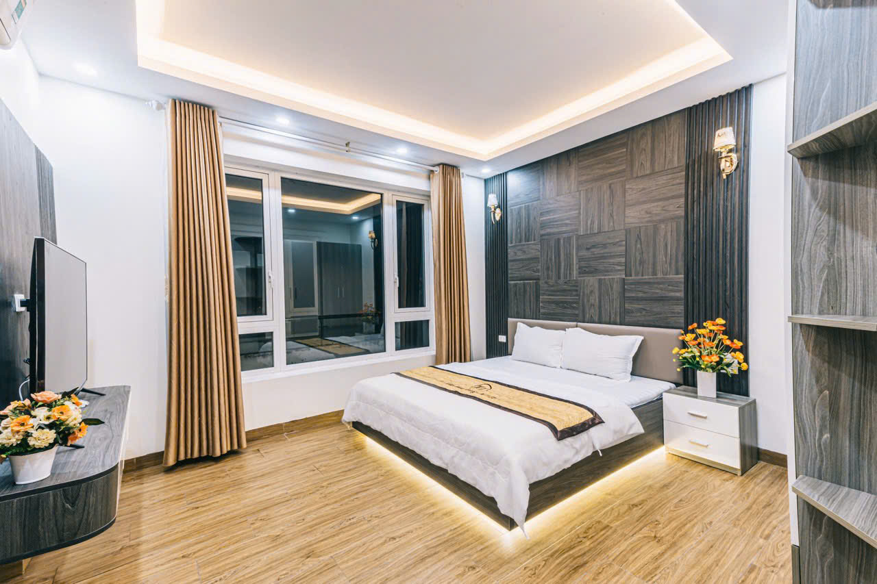 Sân và không gian villa NT25 để đối chiếu trước khi đặt