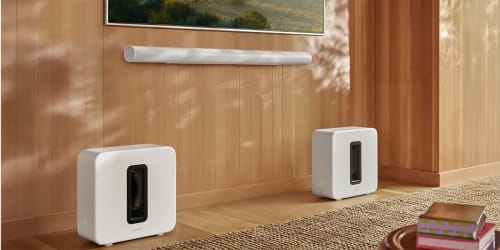 Sonos Sub 4 og Arc Ultra fyller hele rommet med kino-følelse.