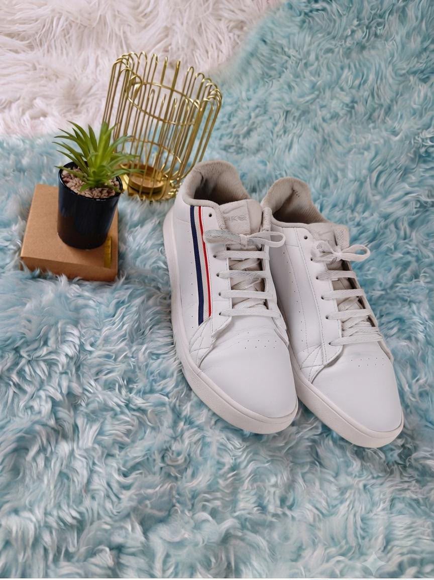 Classic Court Stripe Low-Tops