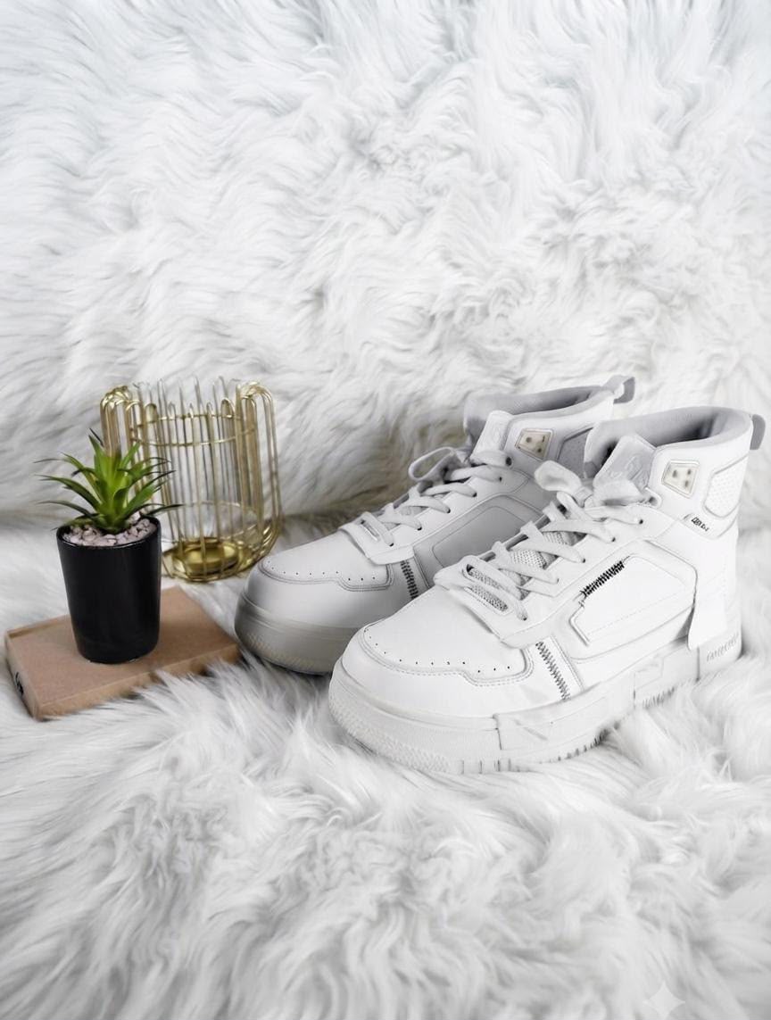 Urban High-Top Court