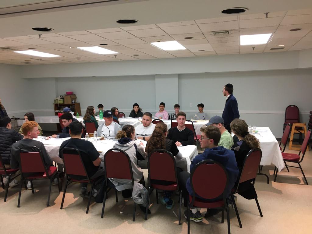 Fellows lead Seders in the Five Towns
