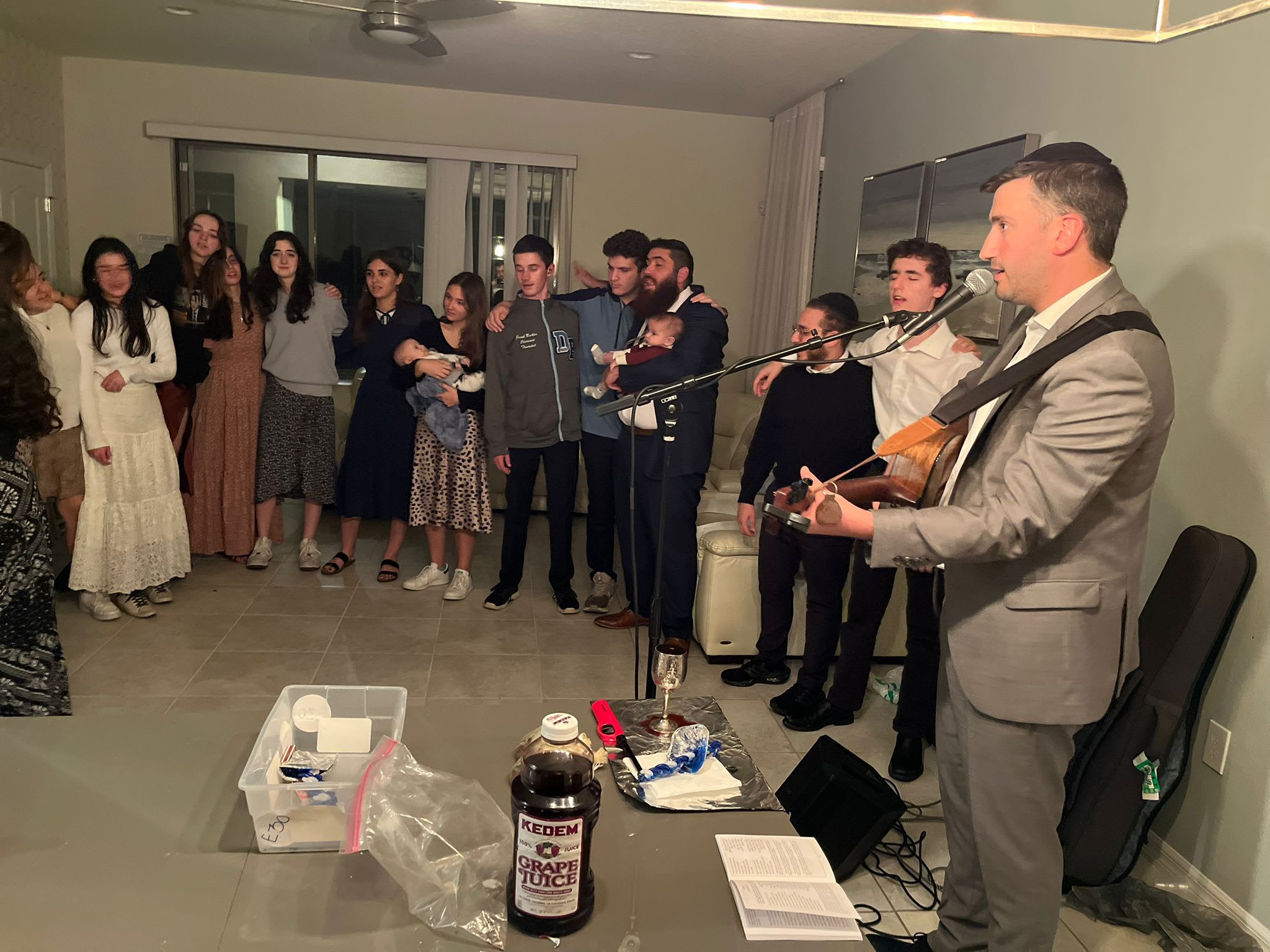 Musical Havdalah at the Multi city shabbaton with Shevet Glaubach Fellows