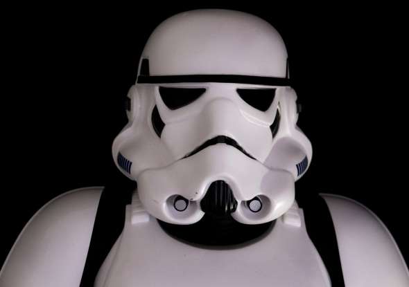 8. Who commandeers the<em>Millennium Falcon</em> in the space fight against the Empire?
