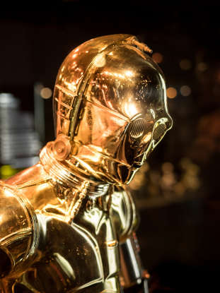 22. Why does C-3PO think that Han Solo may not recognize him?