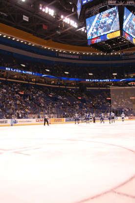24. How many jerseys numbers have been retired by the Blues?