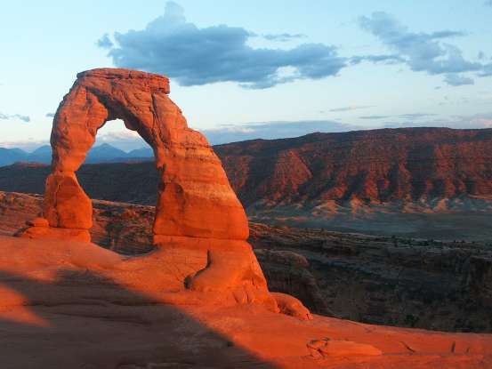 16. Which famous landmark is this?