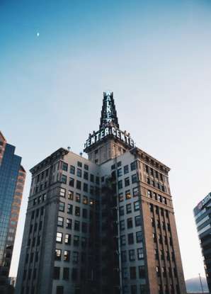 16. A building has 17 floors and 102 rooms. How many rooms are there on each floor, assuming each floor has the same number of rooms?