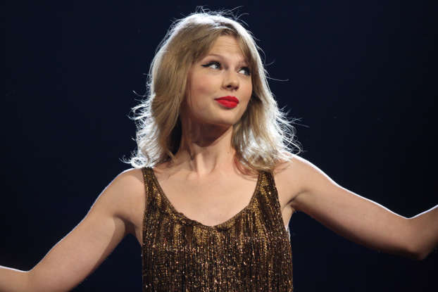4. What year was Taylor Swift born?