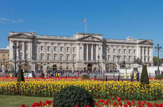 19. Which famous landmark is this?