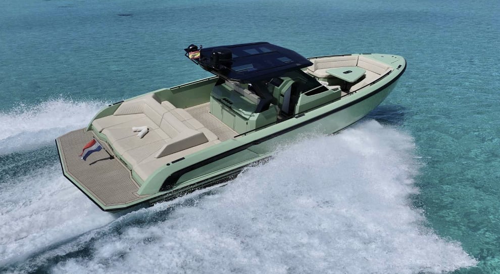 Vanquish VQ40 IN SYNC