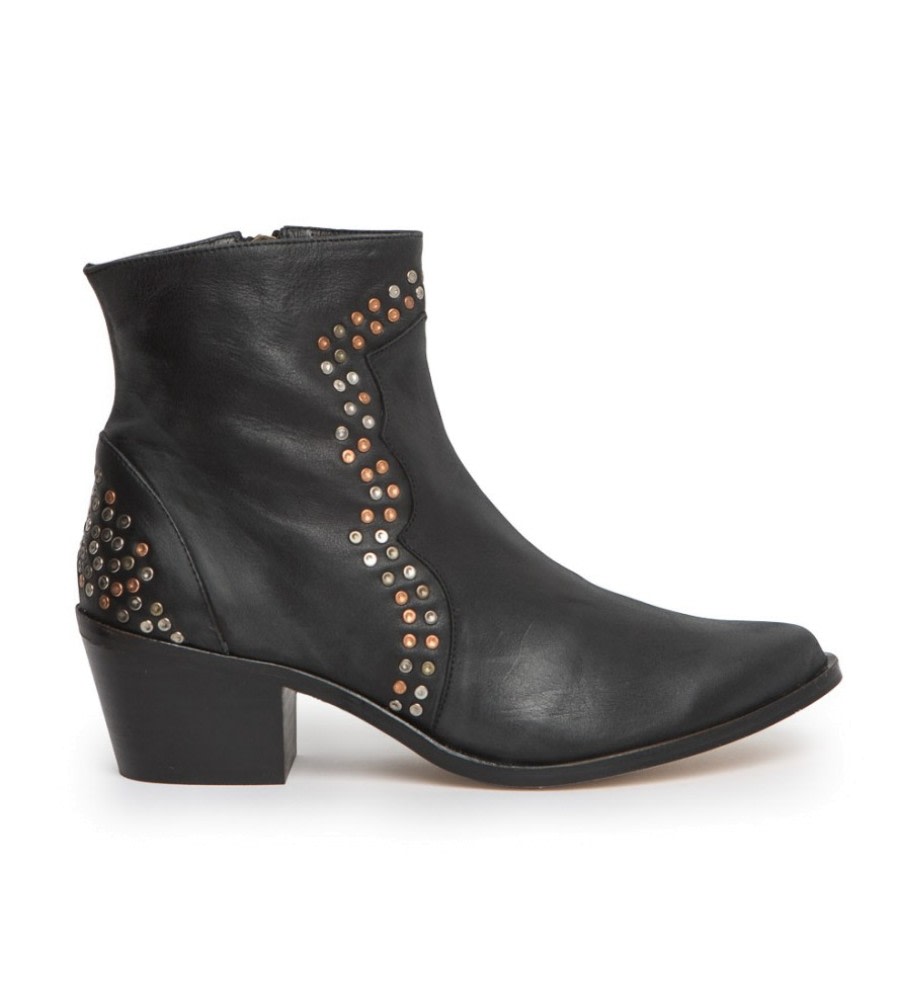 Western Studded Leather Boots Western Studded Leather Boots