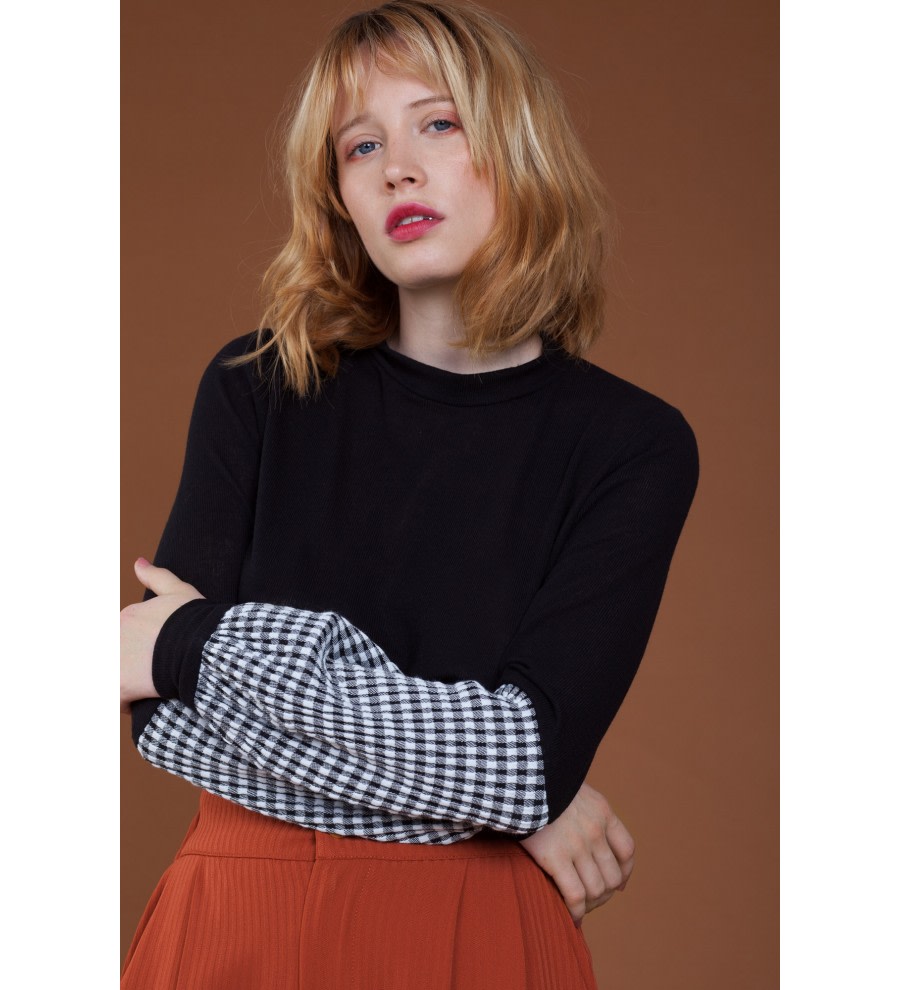 Gingham Puff-Sleeve Sweater Gingham Puff-Sleeve Sweater
