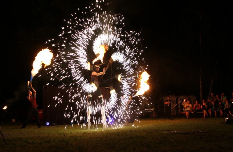 Divadelní fireshow 3 – Firelovers