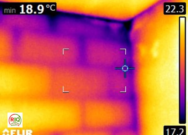 Cold wall surface vs warm ceiling