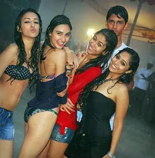 FEMALE PROSTITUTES IN MUMBAI