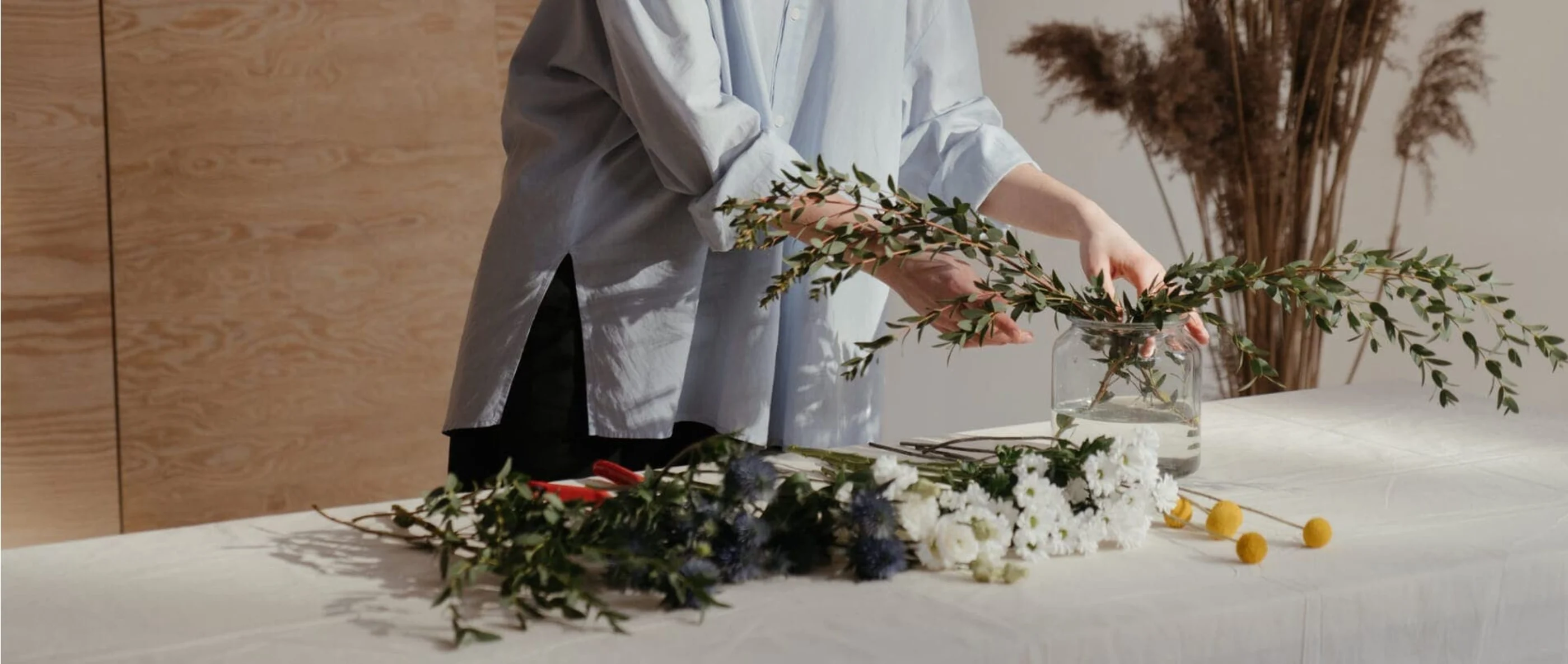 Vi hjælper dig med blomster & kistepynt