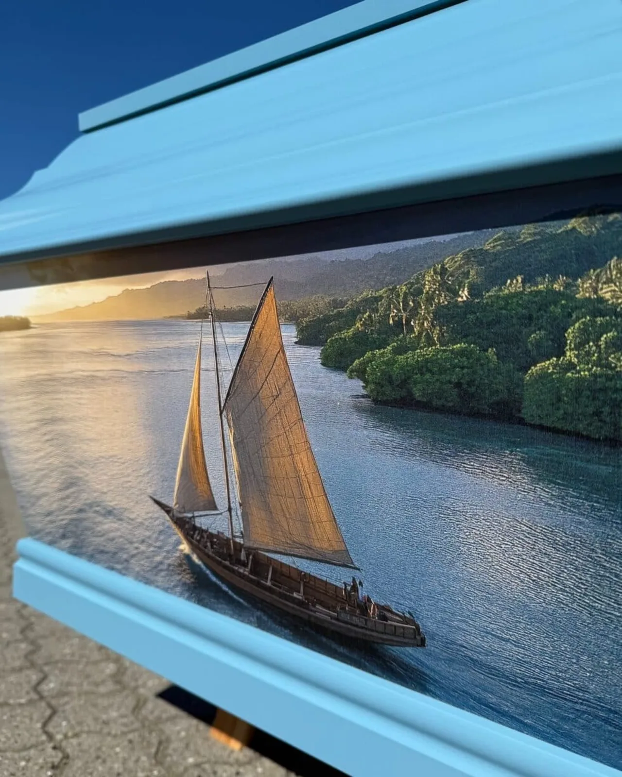 Begravelse i naturen, print på kiste